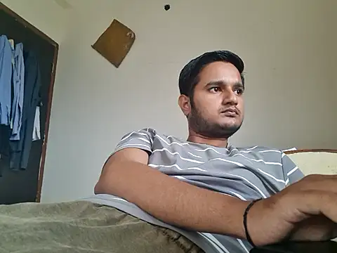 Snapshot of Jonrobinso chatting on October 22, 2025, 5:30 am Jonrobinso online show from October 22, 2025, 5:30 am