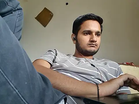 Snapshot of Jonrobinso chatting on October 27, 2025, 5:11 am Jonrobinso online show from October 27, 2025, 5:11 am