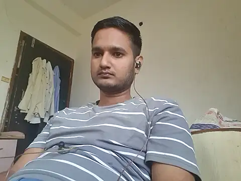 Snapshot of Jonrobinso chatting on November 19, 2025, 5:18 am Jonrobinso online show from November 19, 2025, 5:18 am