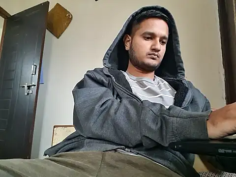 Snapshot of Jonrobinso chatting on November 23, 2025, 5:29 am Jonrobinso online show from November 23, 2025, 5:29 am