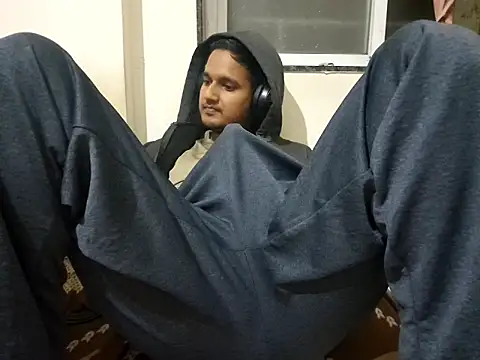 Snapshot of Jonrobinso chatting on December 1, 2025, 5:51 pm Jonrobinso online show from December 1, 2025, 5:51 pm