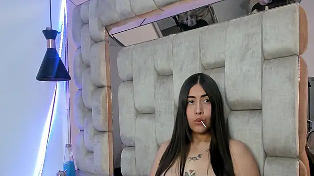 Snapshot of Maralains chatting on January 10, 2025, 4:54 am Maralains online show from January 10, 2025, 4:54 am
