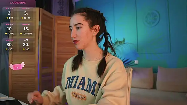 Belle Via online show from November 27, 2025, 5:48 pm