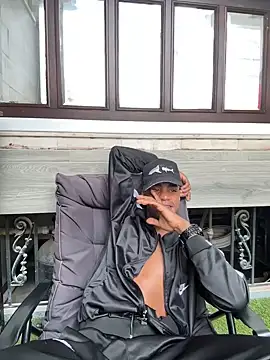 AaronCruz  online show from February 21, 2025, 7:32 pm