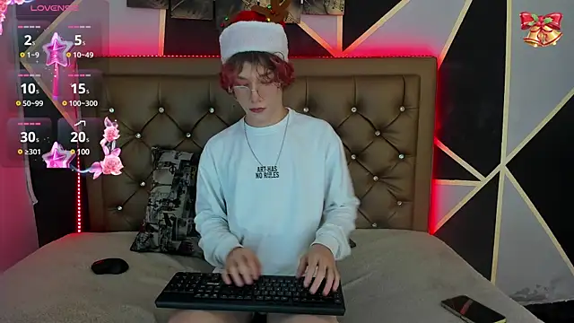 Snapshot of Max_lover1 chatting on December 24, 2024, 3:26 pm Max lover1 online show from December 24, 2024, 3:26 pm