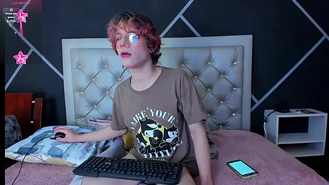 Snapshot of Max_lover1 chatting on January 4, 2025, 2:35 pm Max lover1 online show from January 4, 2025, 2:35 pm