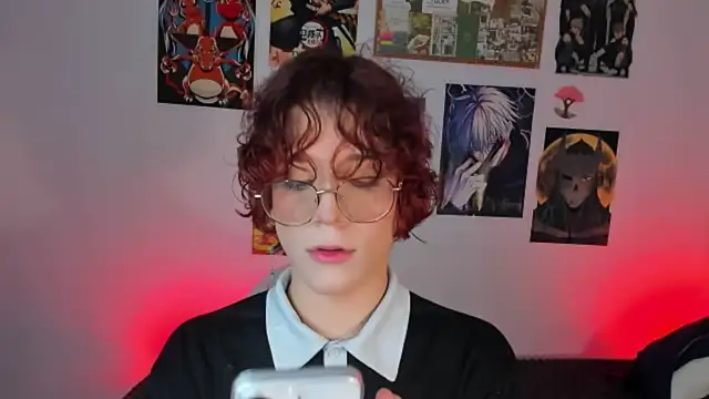 Snapshot of Max_lover1 chatting on September 29, 2025, 12:27 am Max lover1 online show from September 29, 2025, 12:27 am