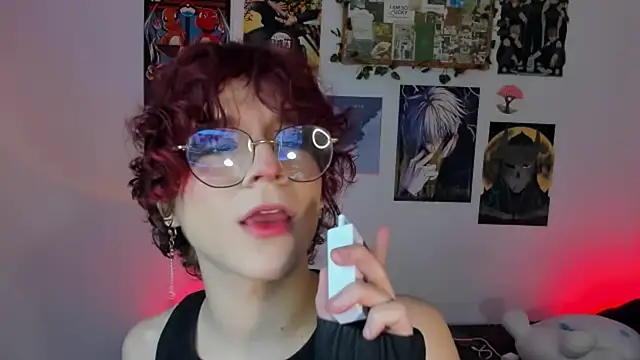 Snapshot of Max_lover1 chatting on November 27, 2025, 2:02 am Max lover1 online show from November 27, 2025, 2:02 am