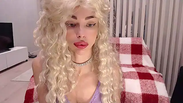 MiloTheName online show from December 26, 2024, 4:21 am