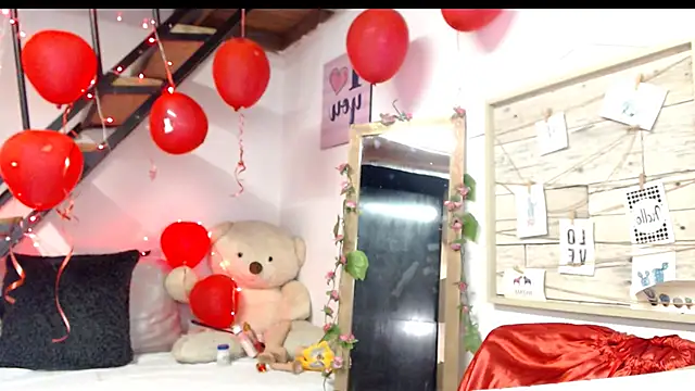 luna sky83 online show from September 28, 2025, 6:19 am