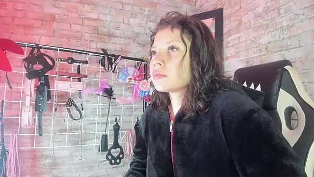 Snapshot of Cherry_xoxx chatting on November 2, 2025, 11:45 am Cherry xoxx online show from November 2, 2025, 11:45 am