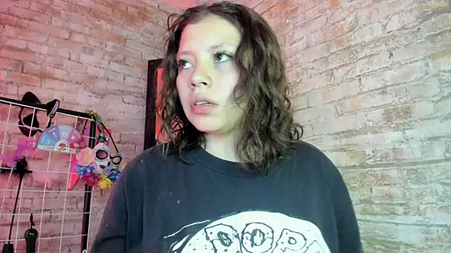 Snapshot of Cherry_xoxx chatting on November 4, 2025, 12:37 pm Cherry xoxx online show from November 4, 2025, 12:37 pm