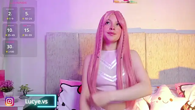 LucyEvans  online show from October 13, 2025, 4:23 am