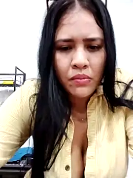 Snapshot of Miia_grand chatting on December 29, 2024, 10:25 pm Miia grand online show from December 29, 2024, 10:25 pm