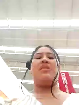 Snapshot of Miia_grand chatting on February 6, 2025, 3:41 pm Miia grand online show from February 6, 2025, 3:41 pm