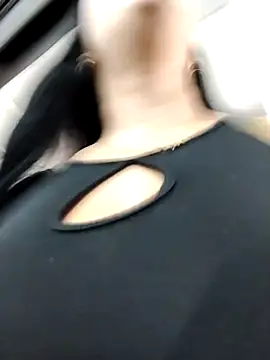 Snapshot of Miia_grand chatting on March 5, 2025, 8:32 pm Miia grand online show from March 5, 2025, 8:32 pm