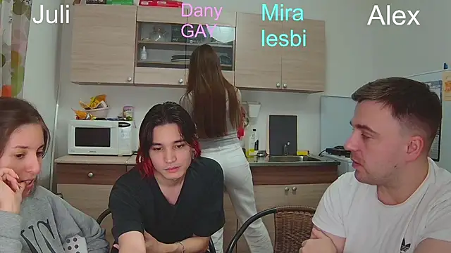 fcjuicy pussy online show from December 16, 2024, 6:49 pm