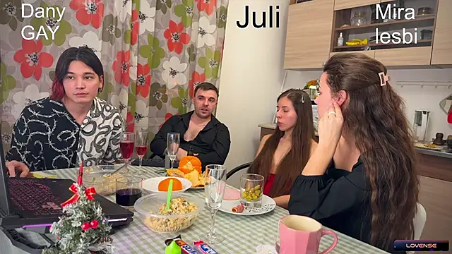 fcjuicy pussy online show from December 26, 2024, 7:27 pm