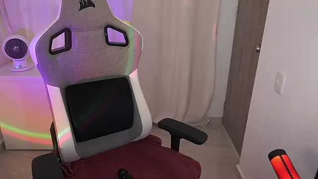 Snapshot of anyacutex chatting on September 30, 2025, 7:52 pm anyacutex online show from September 30, 2025, 7:52 pm