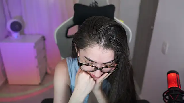 Snapshot of anyacutex chatting on October 25, 2025, 9:53 pm anyacutex online show from October 25, 2025, 9:53 pm