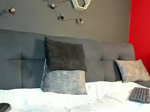 Siena morales online show from February 10, 2025, 7:38 pm