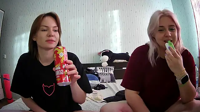 Snapshot of ChrisGirls chatting on February 20, 2025, 2:13 pm ChrisGirls online show from February 20, 2025, 2:13 pm