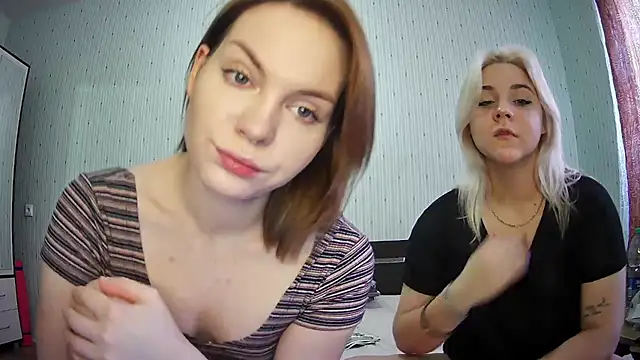 Snapshot of ChrisGirls chatting on February 27, 2025, 10:26 am ChrisGirls online show from February 27, 2025, 10:26 am