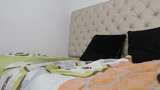 isabella jazz online show from February 28, 2025, 8:07 pm