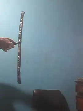 hugosafado333 online show from December 15, 2025, 3:22 am