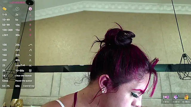 kimCosseyy online show from February 5, 2025, 4:06 am