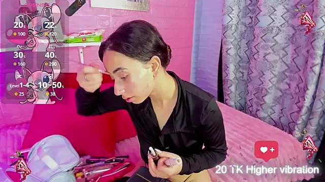 hanna  azumi online show from October 27, 2025, 1:31 am