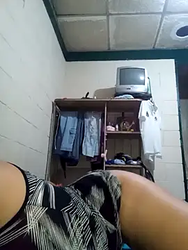 Snapshot of Gaby503 chatting on December 3, 2024, 7:43 am Gaby503 online show from December 3, 2024, 7:43 am