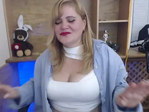 DaniellaKiss online show from October 10, 2025, 2:38 pm