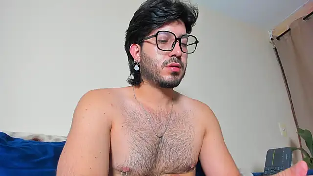 Snapshot of Ackerman_Eren_ chatting on January 14, 2025, 6:28 pm Ackerman Eren  online show from January 14, 2025, 6:28 pm