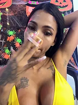 Snapshot of Antonellasmith00 chatting on October 25, 2025, 12:56 pm Antonellasmith00 online show from October 25, 2025, 12:56 pm