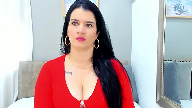 LenaRuiz  online show from January 29, 2025, 12:13 pm