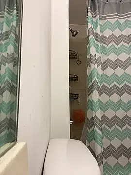 Snapshot of islandvybee55 chatting on December 7, 2024, 2:53 am islandvybee55 online show from December 7, 2024, 2:53 am