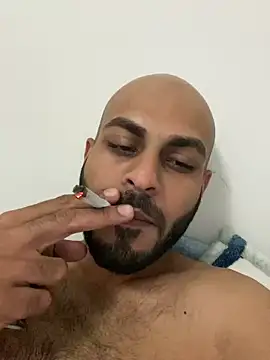 Snapshot of islandvybee55 chatting on December 23, 2024, 2:02 am islandvybee55 online show from December 23, 2024, 2:02 am