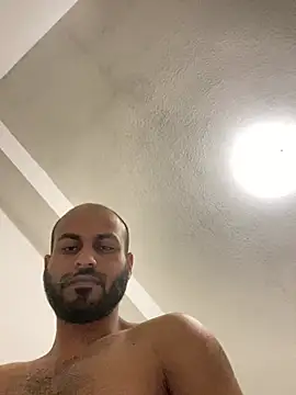 Snapshot of islandvybee55 chatting on January 5, 2025, 4:47 am islandvybee55 online show from January 5, 2025, 4:47 am