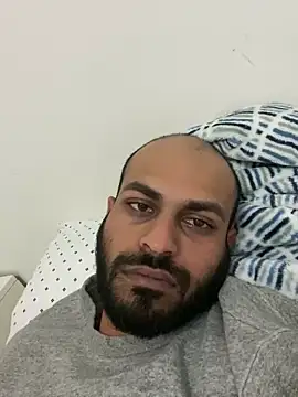 Snapshot of islandvybee55 chatting on January 11, 2025, 12:40 pm islandvybee55 online show from January 11, 2025, 12:40 pm