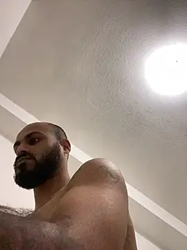 Snapshot of islandvybee55 chatting on January 30, 2025, 1:11 am islandvybee55 online show from January 30, 2025, 1:11 am