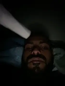 Snapshot of islandvybee55 chatting on January 31, 2025, 8:32 am islandvybee55 online show from January 31, 2025, 8:32 am