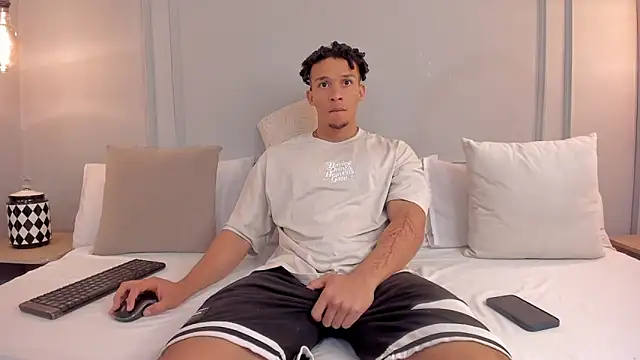 Snapshot of Dominick_star chatting on November 25, 2025, 3:50 am Dominick star online show from November 25, 2025, 3:50 am