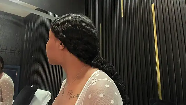 Snapshot of Sofi_Fox_ chatting on November 27, 2025, 7:27 pm Sofi Fox online show from November 27, 2025, 7:27 pm