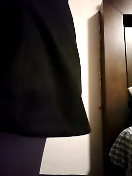 Snapshot of KITTEN-10 chatting on October 31, 2025, 3:51 am KITTEN-10 online show from October 31, 2025, 3:51 am