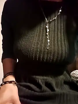 Snapshot of KITTEN-10 chatting on November 13, 2025, 4:44 am KITTEN-10 online show from November 13, 2025, 4:44 am