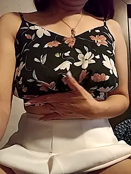 Snapshot of KITTEN-10 chatting on November 15, 2025, 3:26 am KITTEN-10 online show from November 15, 2025, 3:26 am