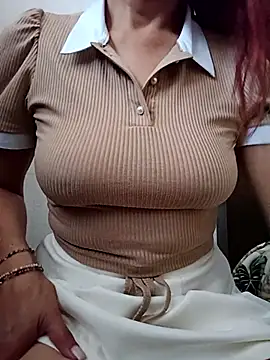 Snapshot of KITTEN-10 chatting on November 23, 2025, 7:13 pm KITTEN-10 online show from November 23, 2025, 7:13 pm