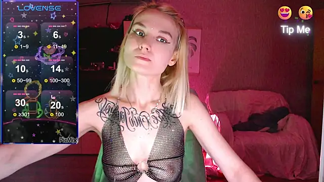 Snapshot of mischellemeow13 chatting on October 8, 2025, 2:20 am mischellemeow13 online show from October 8, 2025, 2:20 am