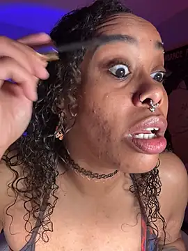 Snapshot of loveluna8 chatting on February 20, 2025, 11:20 am loveluna8 online show from February 20, 2025, 11:20 am